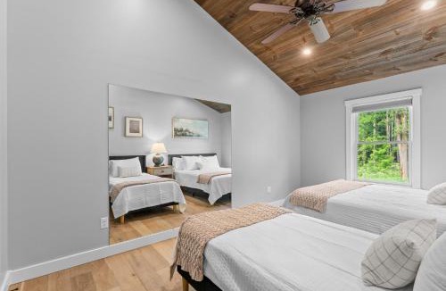 Ellicottville Ski Chalet | Secluded Beauty with Hot Tub & Views