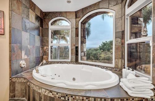 Ramona Villa | Secluded Boulder Groves Resort Getaway!