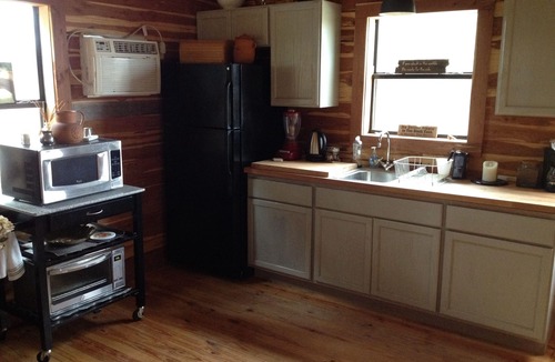 Lometa Cabin | Secluded cabin 20 minutes from Colorado Bend State Park. Small dogs only.