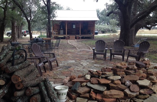 Lometa Cabin | Secluded cabin 20 minutes from Colorado Bend State Park. Small dogs only.