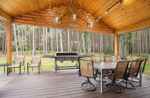 Hart Cabin | Secluded Cabin | 90 Acres | Sleeps 17
