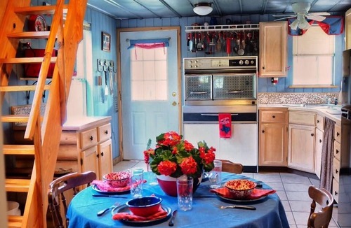 Junction Cabin | Secluded Cabin far from the bustle but close enough for comfort