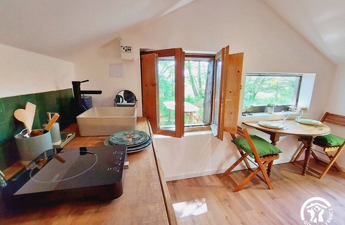 Montenay Cottage | Secluded Cabin for 2 in Nature with Shared Kitchen & Games, Near Mayenne