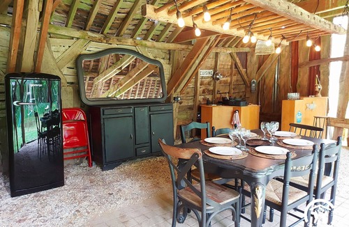 Montenay Cottage | Secluded Cabin for 2 in Nature with Shared Kitchen & Games, Near Mayenne