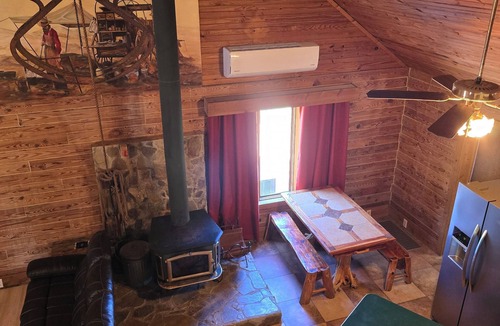 Stockton Cabin | Secluded Cabin - Hunt + Fish + Float Sac River/Stockton. Family and Pet Friendly