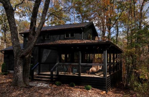 Monteagle House | Secluded Cabin in the Woods in Monteagle, Tennessee