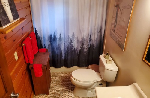 Summit Cabin | Secluded Cabin in the Woods.