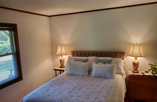 Summit Cabin | Secluded Cabin in the Woods.