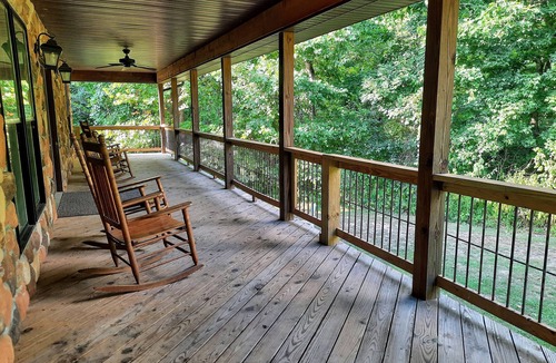 Eminence Cabin | Secluded Cabin on Current River Waterfront