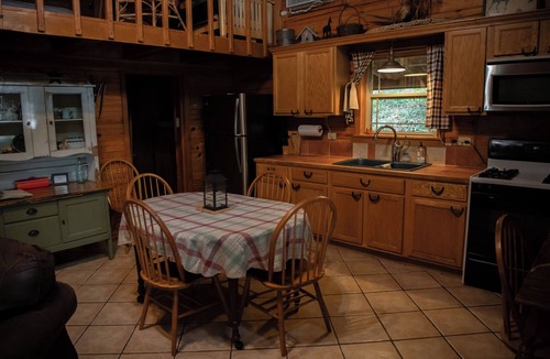 Osage Cabin | Secluded cabin only minutes from the Buffalo National River at Ponca