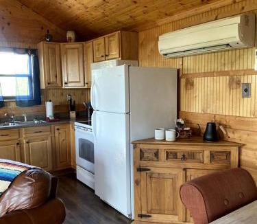 Paluxy House | Secluded Cabin Perfect for Nature and Water Sports Lovers in Texas