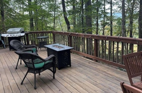 Aspers Cabin | Secluded Cabin Retreat Fire Pit & Nature Near Gettysburg