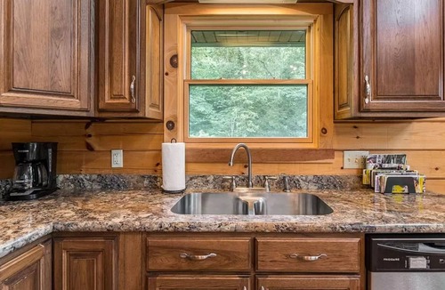 French Lick Cabin | Secluded Cabin That Sleeps 12 with Loft Bunkhouse and Game Room