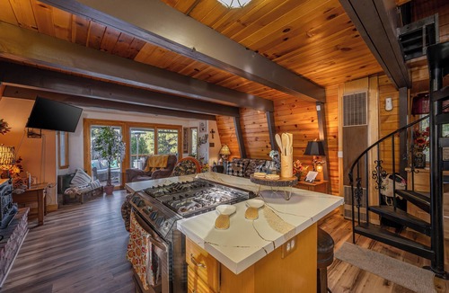 Big Bear Cabin | Secluded Cabin w/Spa & Games!