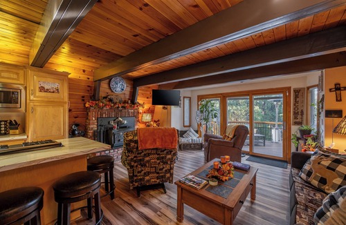 Big Bear Cabin | Secluded Cabin w/Spa & Games!