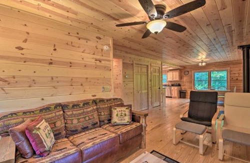 Murphy House | Secluded Cabin with Deck 13 Miles to Downtown Murphy