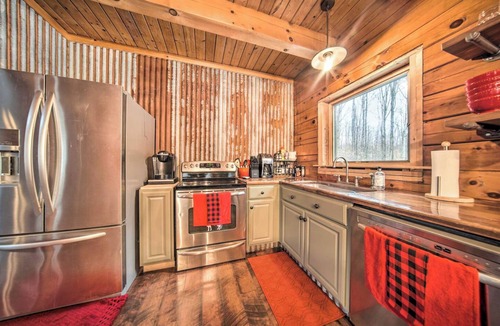 Harmony Cabin | Secluded Cabin with Hot Tub, Fire Pit and Private Trails - Your Perfect Getaway!