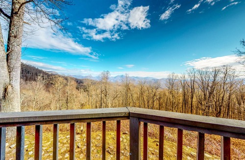 Sylva Cabin | Secluded cabin with mountain views, fire pit & billiards