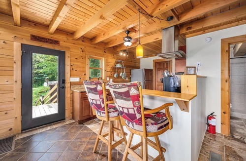 Dickel Cabin | Secluded Cabin with Panoramic Views