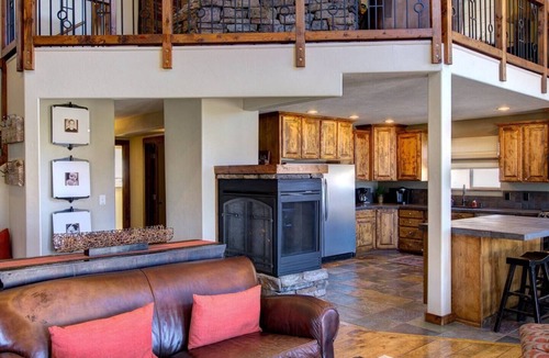 Bicknell House | Secluded Capitol Reef Retreat