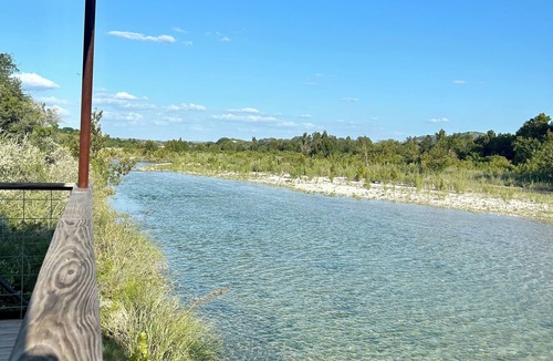 Uvalde Cabin | Secluded Casita on the Crystal Clear Nueces River