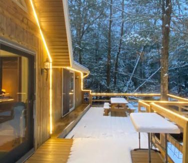 Reeders House | Secluded Chalet on Trout Stream-Mins to Camelback