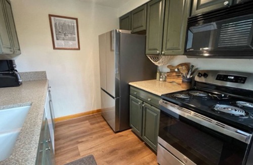 Pla-Vada Woodlands House | Secluded Chalet-Style Home w/ a Full Kitchen, Furnished Deck, & Gas Grill