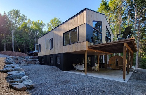 Onslow Ski Chalet | Secluded Chalet with hot tub, sauna, and cold plunge