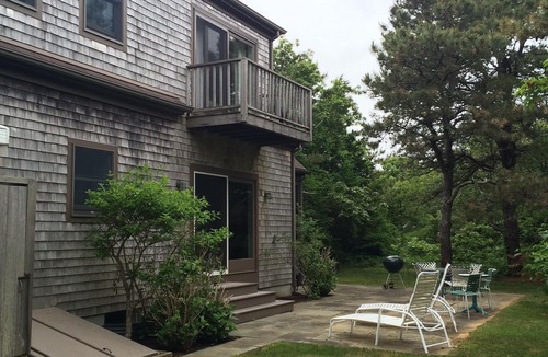 Katama House | Secluded, Charming Cape. Quiet, Yet Close To Everything.