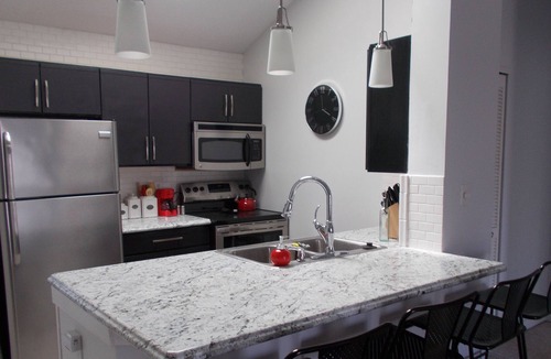 Avoca Condo | Secluded Contemporary Lakefront Condo