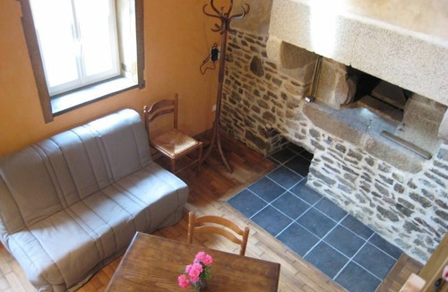 Saint-Pair-sur-Mer Cottage | Secluded cottage near beach, pets allowed
