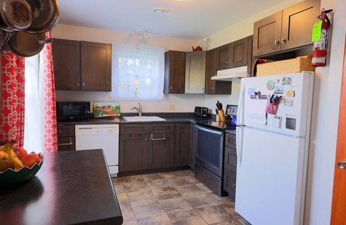 Lower Montague Cottage | Secluded Cottage Overlooking Montague Bay