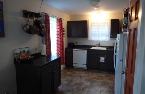 Lower Montague Cottage | Secluded Cottage Overlooking Montague Bay