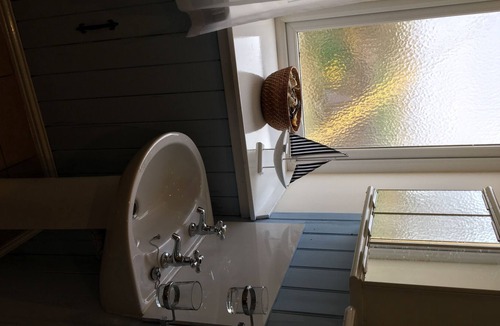 Brough Cottage | Secluded cottage with sea view