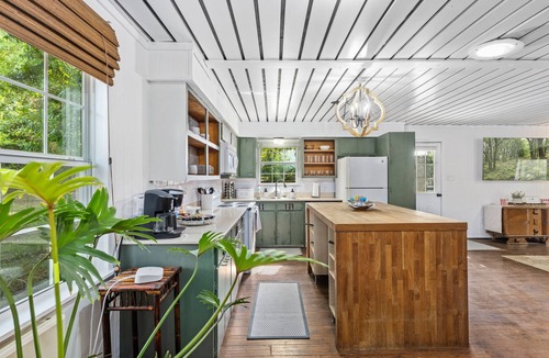 Wylie House | Secluded Country Cottage with Patio - Quiet Family Getaway