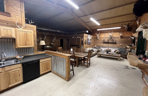Nemo House | Secluded Country Getaway Cabin in the Woods Near Brazos River