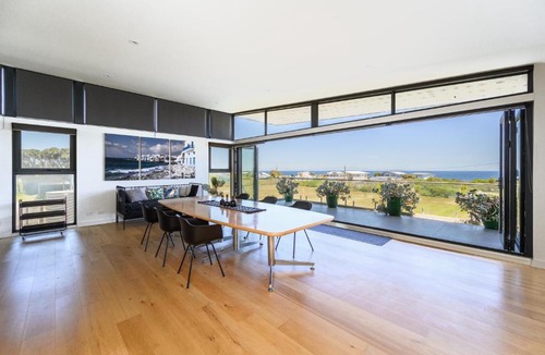 Harmers Haven House | Secluded Couples Retreat, Harmers Haven