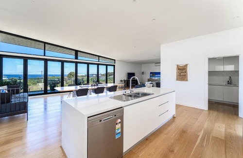 Harmers Haven House | Secluded Couples Retreat, Harmers Haven