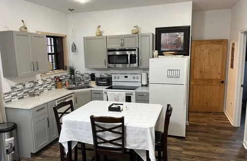 Searcy Apartment | Secluded, cozy and clean retreat only 8 minutes from Harding University!