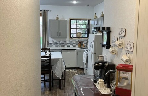 Searcy Apartment | Secluded, cozy and clean retreat only 8 minutes from Harding University!