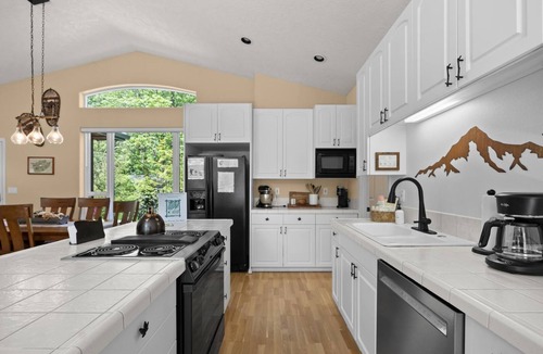 Mount Hood Village Cabin | Secluded Creekside Home with Hot Tub and Fire Pit