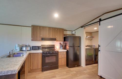 Canadian County House | Secluded El Reno Retreat w/Private Fishing Lake!