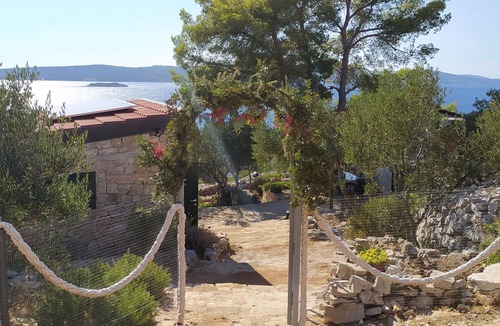 Cove Makarac (Milna) House | Secluded family friendly house Milna, Brač (K-12229)
