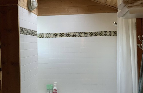 Freestone House | Secluded Farmstay