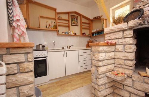 Tkon House | Secluded fisherman's cottage Cove Vitane, Pašman (K-8483)