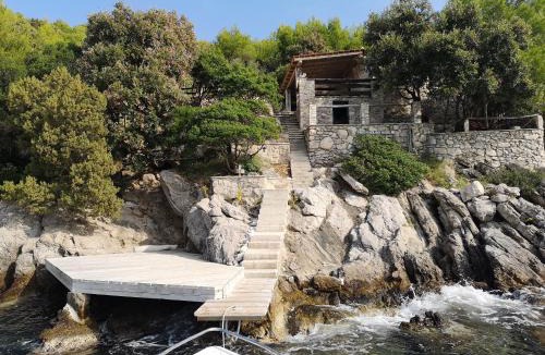 Selca House | Secluded fisherman's cottage Cove Vela Studena, Brac - 20904
