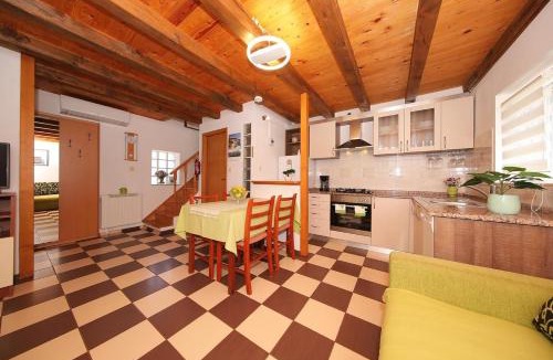 Tkon House | Secluded fisherman's cottage Cove Donje More, Pasman - 8413