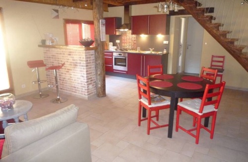 Reipertswiller House | Secluded forest cottage with private pond