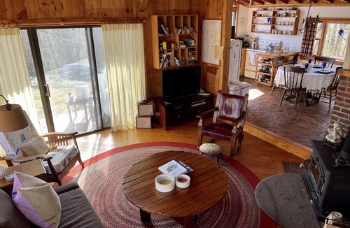 Weston Cabin | Secluded forest hideaway with hot tub