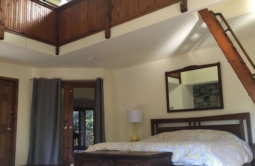 Middle Hope House | Secluded Forest Retreat with Hot Tub on 5+ Acres